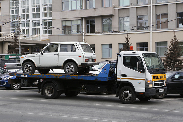 Летом в Сибирском федеральном округе вырос спрос на услуги эвакуатора