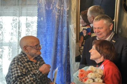 Конезаводчик с 26 правнуками отметил 100-летний юбилей в Краснозерском