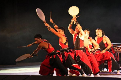 Танцующие японские барабанщики зажгли в Академгородке