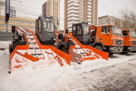 В Новосибирск поступило свыше сорока единиц современной уборочной техники