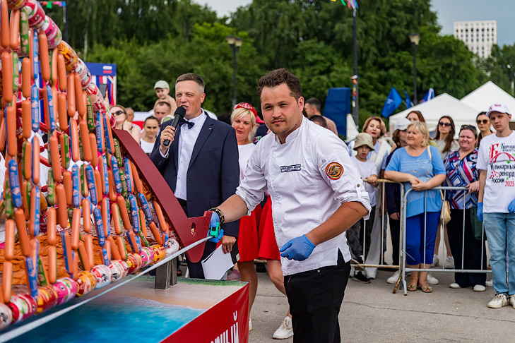 Колбасный Бугринский мост побил гастрономический рекорд в Новосибирске