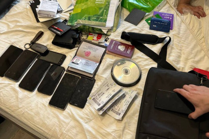 Уголовники из Новосибирска перевели Украине более 200 млн рублей