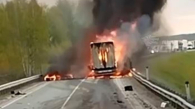 Грузовик загорелся после аварии на трассе под Новосибирском