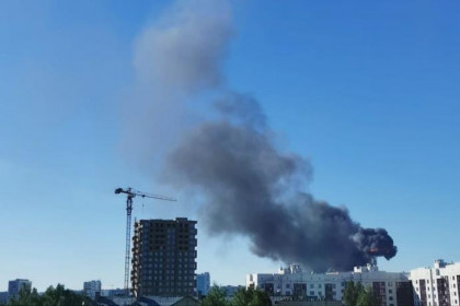 В Новосибирске гремят взрывы: горит АЗС
