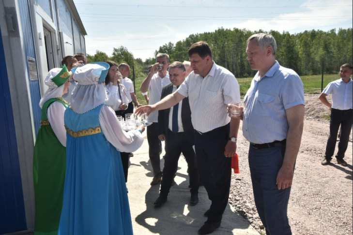 Андрей Травников открыл станцию водоочистки в Усть-Тарке Новосибирской области