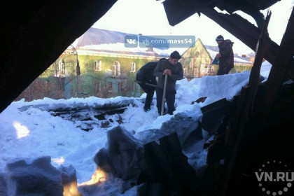 Крыша жилого дома рухнула в Новосибирске
