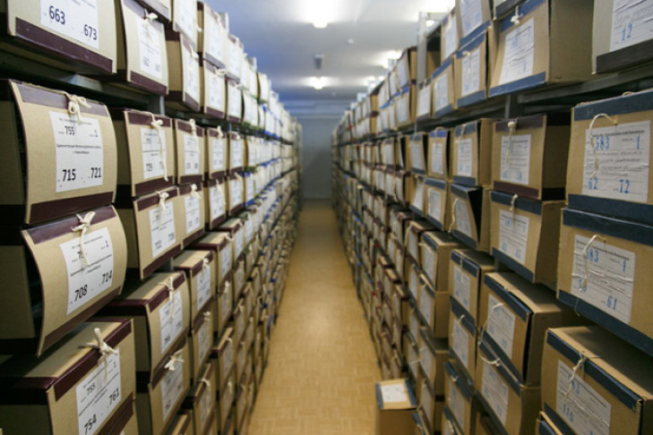 Граждане СССР ищут свою генеалогию в новосибирском архиве