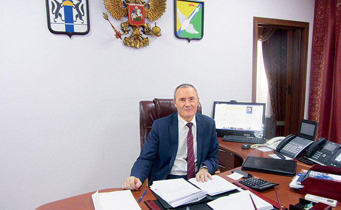 Глава Краснозерского района досрочно сложил полномочия 