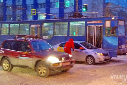 Столкнулись две легенды – трамвай №13 и «Яндекс.Такси»