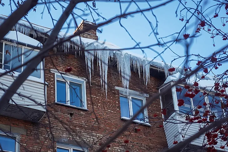 0_2025-12-29 Новогодняя улица.00_00_49_16.Still048.webp