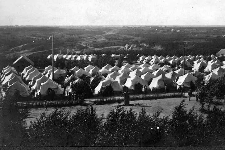 Летний лагерь в Военном городке. 1917 г. Фотограф Д.П. Багаев..jpg