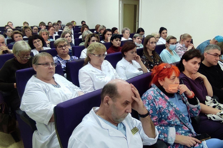 фото минздрава нсо