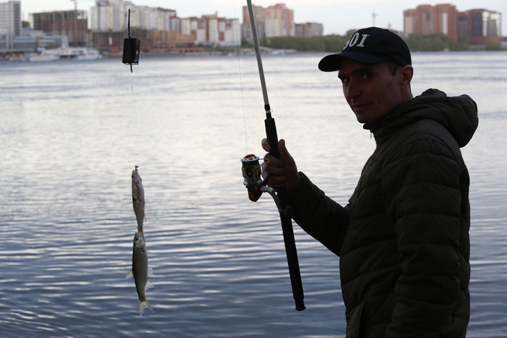 TAN_1583 рыбалка рыбак Река Обь.JPG