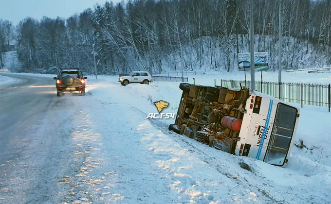 ДТП ПАЗ, ВАЗ-2107 (17.12.2019).jpg