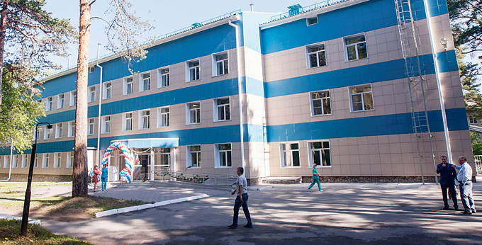 Здание лечебного корпуса № 1 детской туберкулезной больницы. Фото пресс-службы правительства НСО