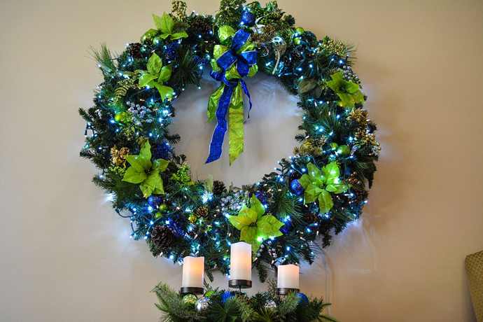 christmas-wreath-2445970_960_720.jpg