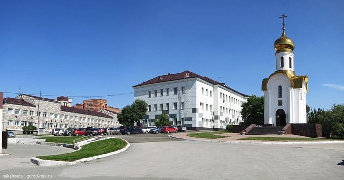 саратовская, диагностический центр и часовня.jpg