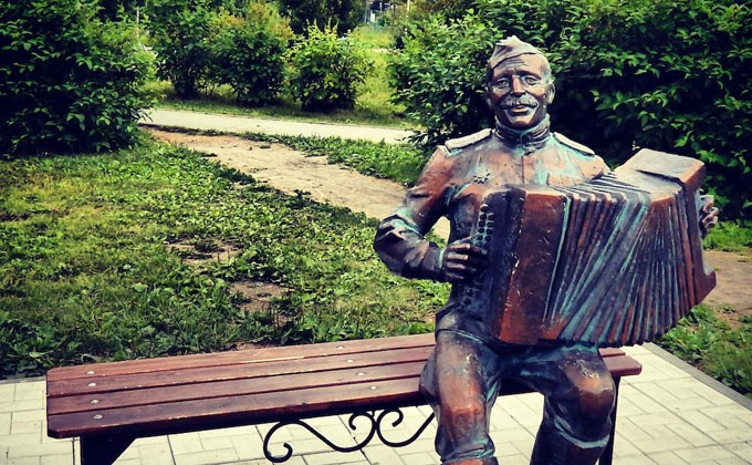 памятник Василию Теркину фото Александра Матвеева