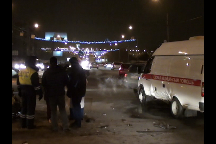 В Новосибирске водитель «девятки» протаранил «скорую», спешащую на вызов