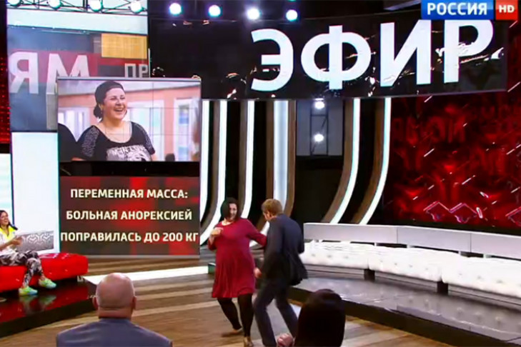 Шок: жительница Новосибирска станцевала с ведущим «Прямого эфира»