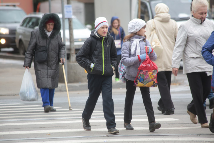 Водителей в Новосибирске научат уважать старость