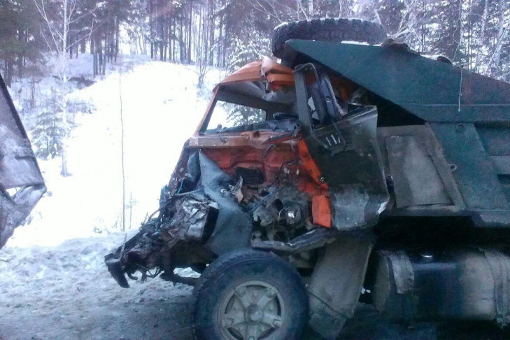 В Новосибирске устанавливают личность пострадавшего в ДТП пьяного водителя