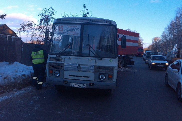 Непогода стала причиной массовых ДТП в Новосибирской области