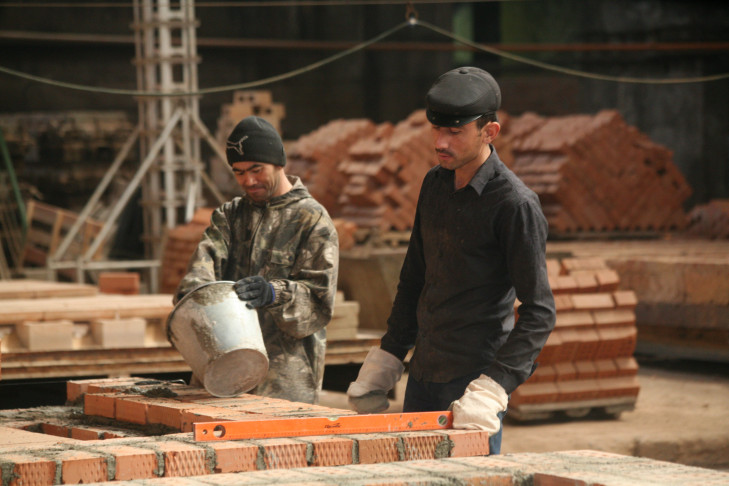 Новосибирские строители всё чаще экономят на материалах