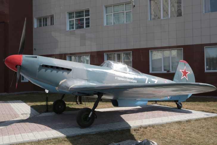 Легендарный  истребитель Як-9 станет памятником