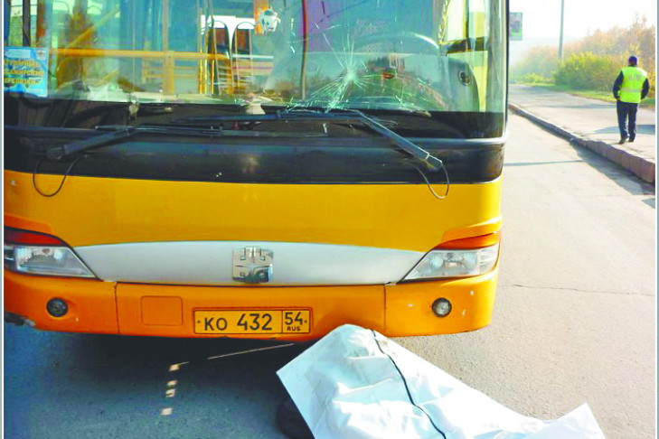 Под колёсами пассажирского автобуса погиб пешеход