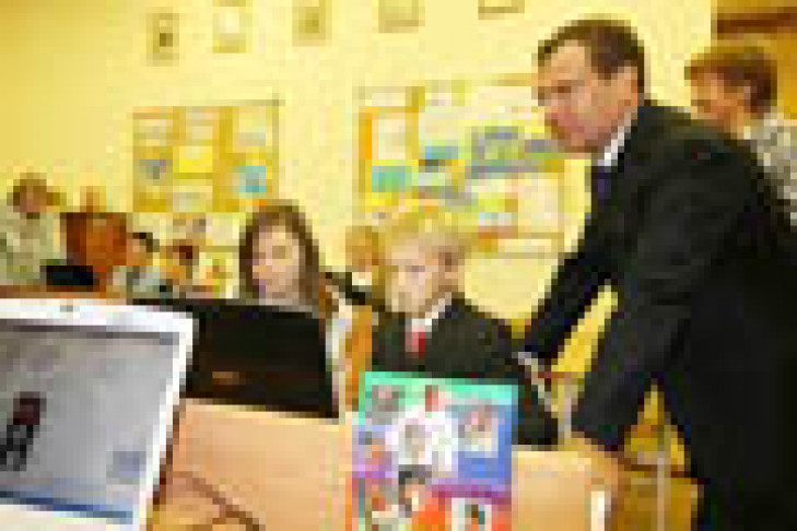 Обращение к школьникам Президента России Дмитрия Медведева