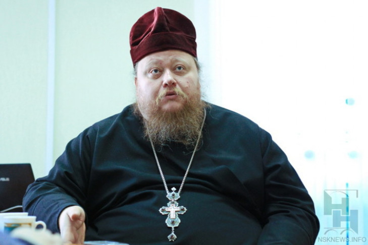 Новосибирская епархия прокомментировала видео с драчуном в рясе