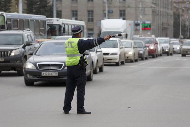 Губернатор Городецкий призвал лишать лицензий водителей за хаос на дорогах